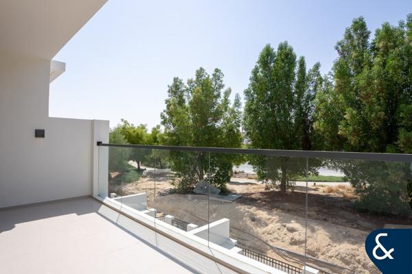 Unfurnished | 4 Bed | Park View | Corner Plot