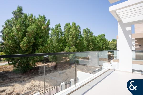 Unfurnished | 4 Bed | Park View | Corner Plot
