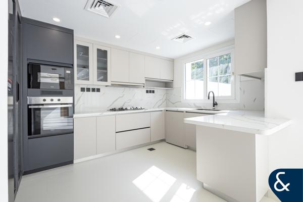 Fully Upgraded | Vacant | Luxury Finish