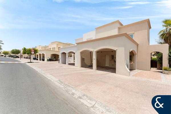 VIEW THIS WEEKEND | Great Layout | Large Plot