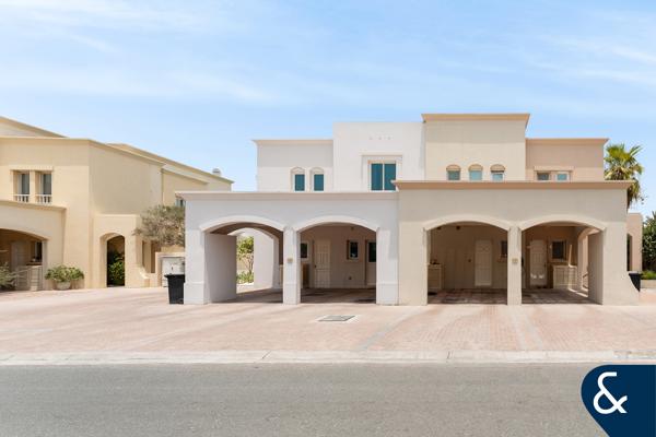 VIEW THIS WEEKEND | Great Layout | Large Plot