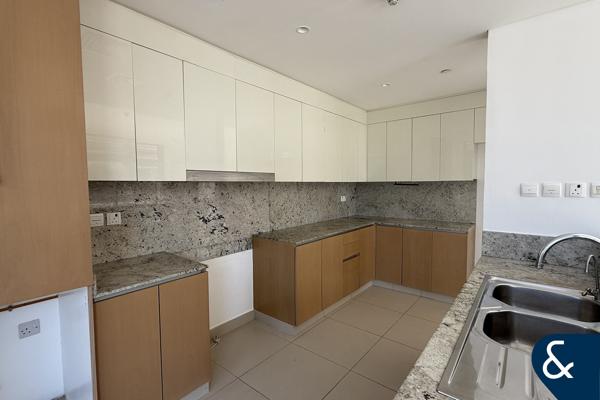 Ground Floor | Chiller Free | Vacant