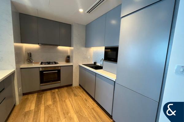 Stunning View | High Floor | Available Now