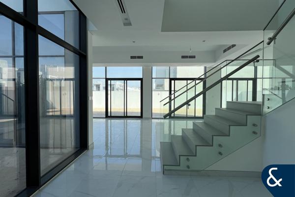 Landscaped | Modern Design | Large Plot