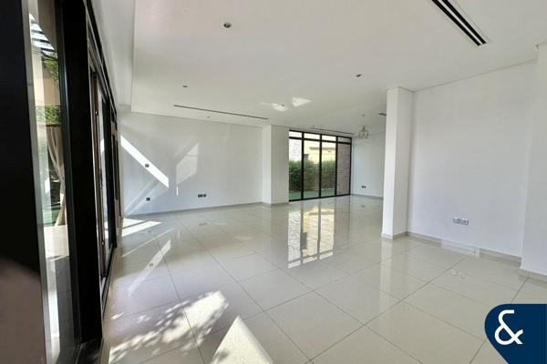 Golf Facing | Vacant Soon | Huge Plot