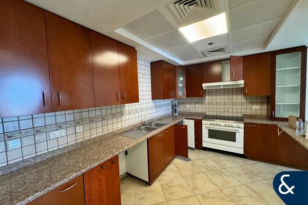 Large Terrace | 2 Bed | Available Mid April