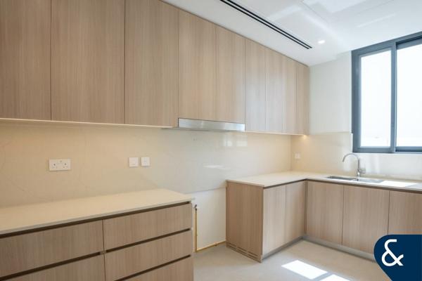 Internal Villa I With Park View I Vacant Now