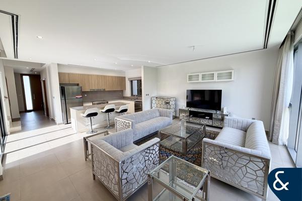 Single Row | Furnished | Close To Park