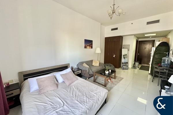 Large Studio | Furnished | Partial Golf View