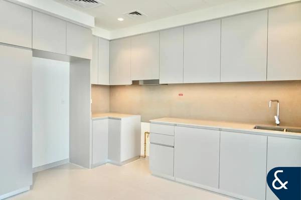 Rented | 3 bedrooms + maid's | Single row