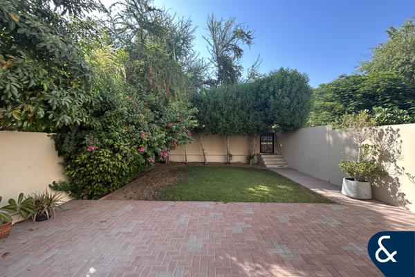 Private Garden | Single Row | Vacant