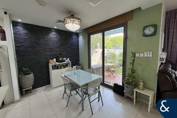 3BR+1 | Single Row | Vacant on Transfer