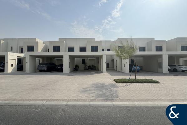 3BR+1 | Single Row | Vacant on Transfer