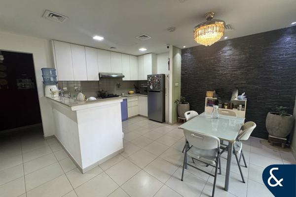 3BR+1 | Single Row | Vacant on Transfer