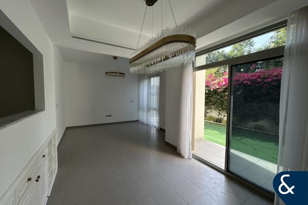 Private Garden | 4 Bedroom | Upgraded