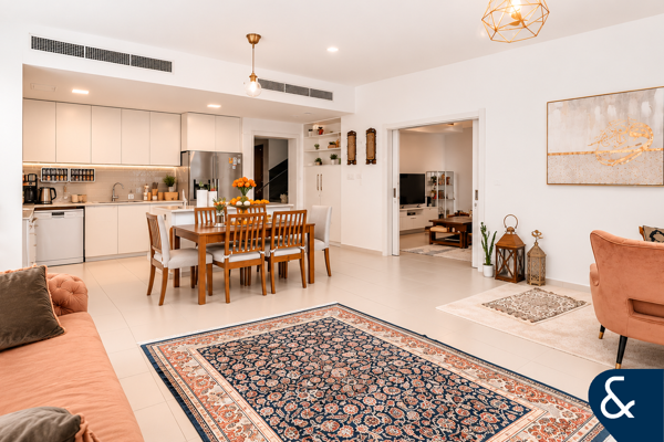 Single Row | Vacant on Transfer | 4BR+Maids