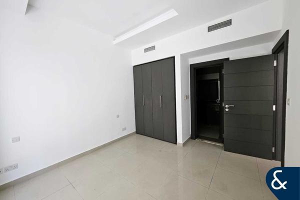 Close to metro | Investment | Large layout