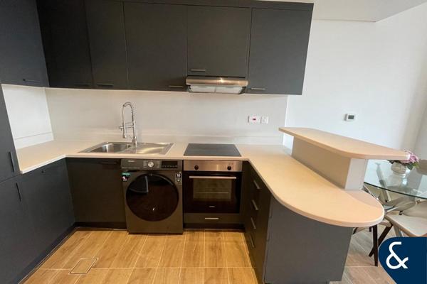 Modern Studio | Upgraded | Za'abeel View