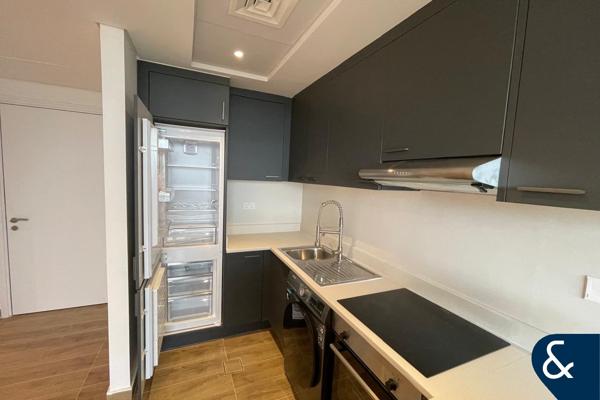 Modern Studio | Upgraded | Za'abeel View