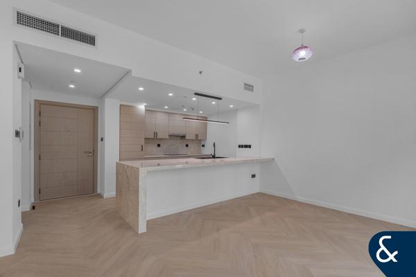 Fully Upgraded | Vacant | Converted 1 Bed