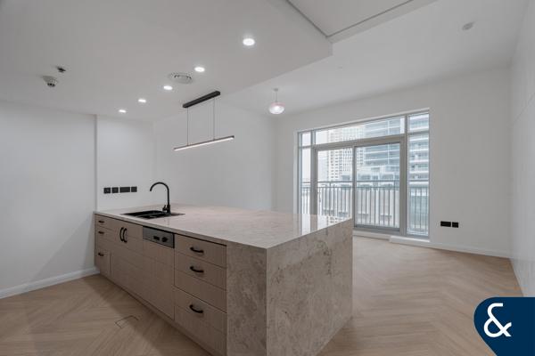 Fully Upgraded | Vacant | Converted 1 Bed