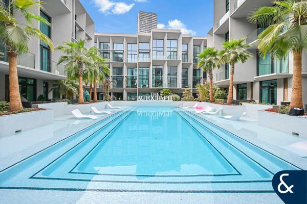 Vacant now call to view! Well maintained |