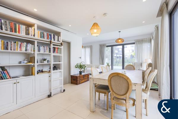 Best Location I Extended I Vacant on Transfer