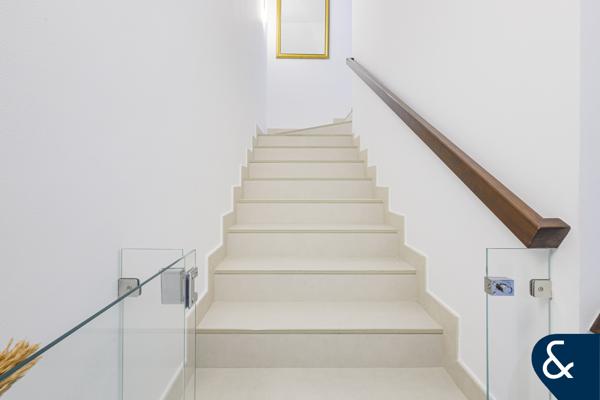 Best Location I Extended I Vacant on Transfer