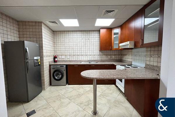 One Bed I 1081 Sqft I Rented I Mid Floor