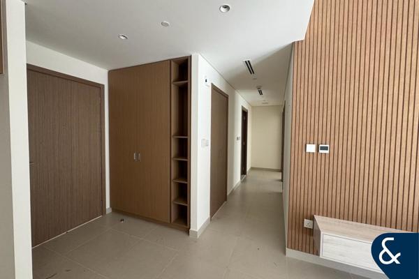 2 Bed | Unfurnished (Upgraded) | Vacant now