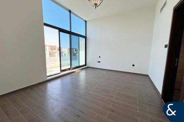 4 Bedroom | Best Location | Middle Unit