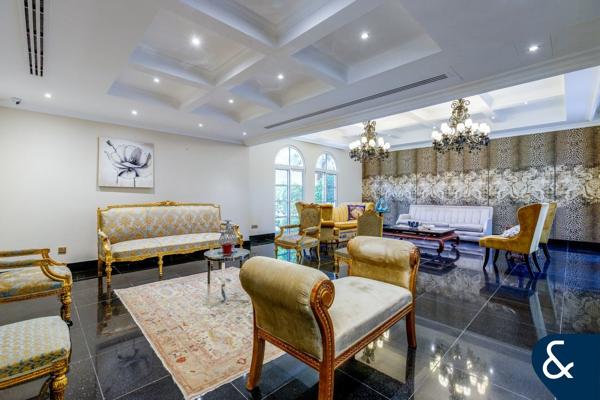 Corner Villa | 6 Beds | 17k Plot | Vacant