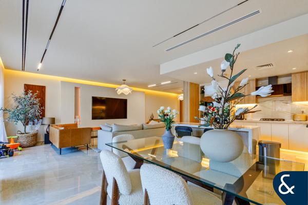 UNFURNISHED | 3 bed + Maid  | Fountain Pool