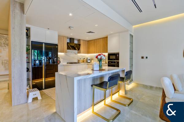 UNFURNISHED | 3 bed + Maid  | Fountain Pool