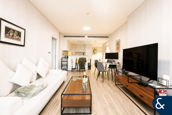 1 Bed | Upgraded | DIFC Views | Furnished