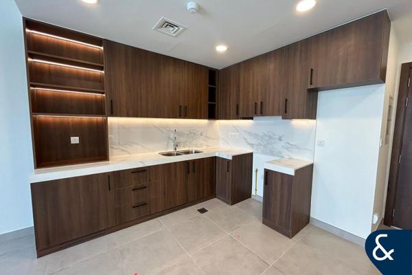 Pool View | Spacious | Available 1st April