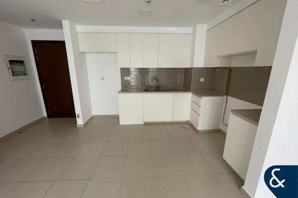 12 CHEQUES | OPEN LAYOUT | HIGH FLOOR