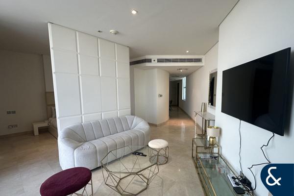 Large Studio | Balcony | Furnished | 1 Bath