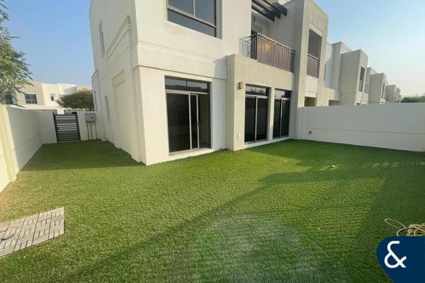 Single Row| Landscaped Garden | Spacious