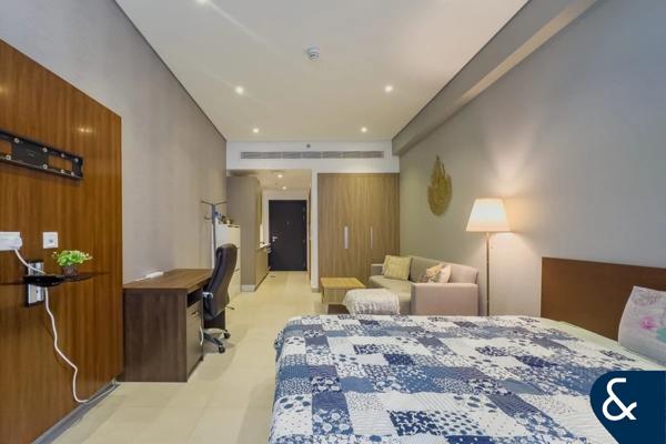 Large Studio | Furnished | Appliances