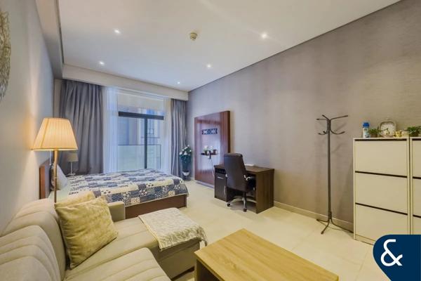 Large Studio | Furnished | Appliances