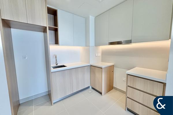 Island Park 2 | One Bed | Low-Rise Building