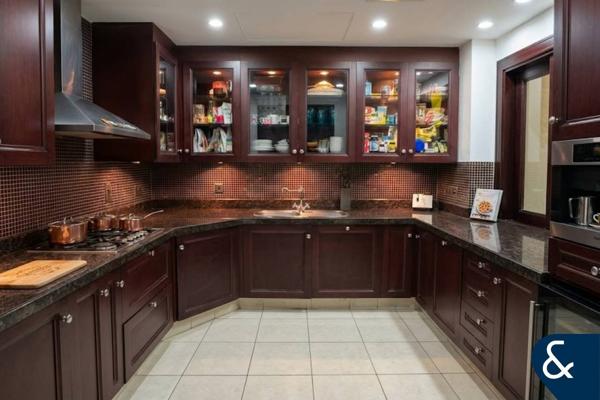 2 Bedroom | Vacant | Furnished | Upgraded
