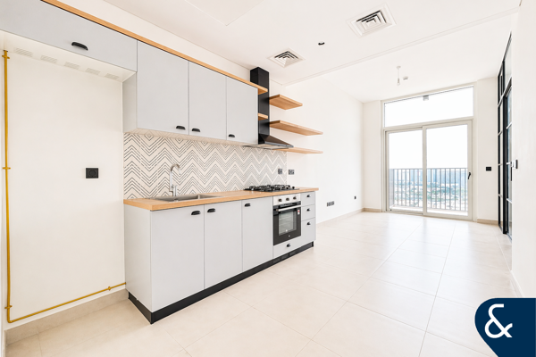 Bright | Open plan Living | Burj View