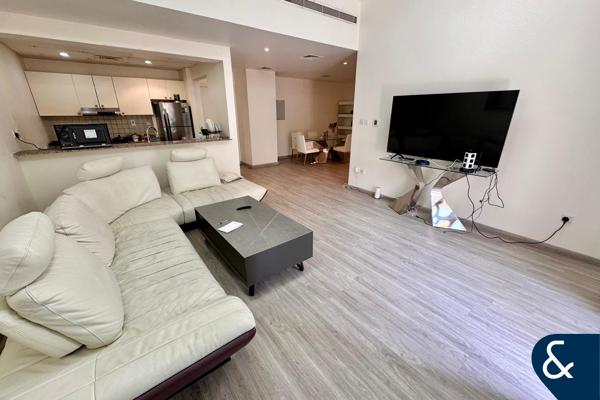 3 Bedroom | Vacant on Transfer | Garden View
