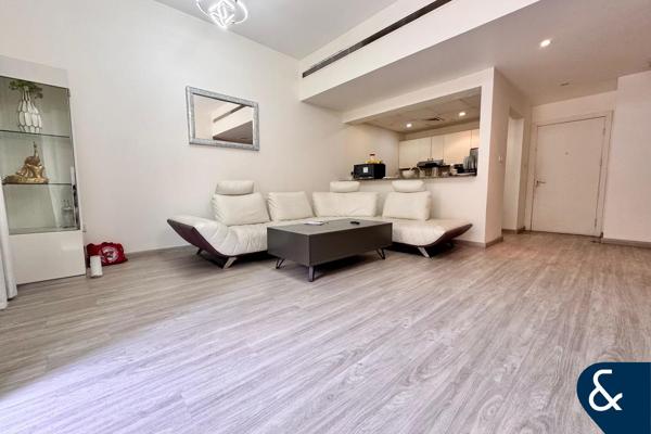 3 Bedroom | Vacant on Transfer | Garden View