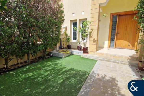 3 Bedroom | Basement | Upgraded | 5 Bath