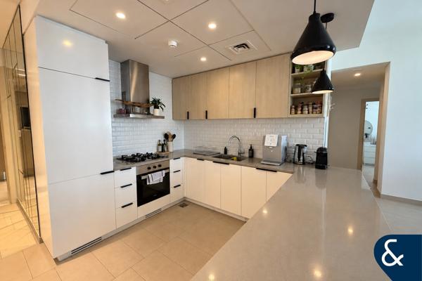 Ellington  |  Spacious 2 Bed  |  Balcony