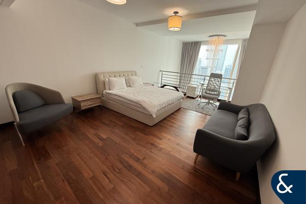 Luxury Duplex | Upgraded | Walk in closet