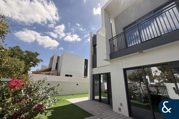 Vastu | Corner | Vacant | Close to Pool